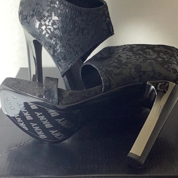 Black High Heel Shooties with Textured Upper - Picture 10 of 11
